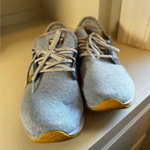 New Balance Tennis Shoes